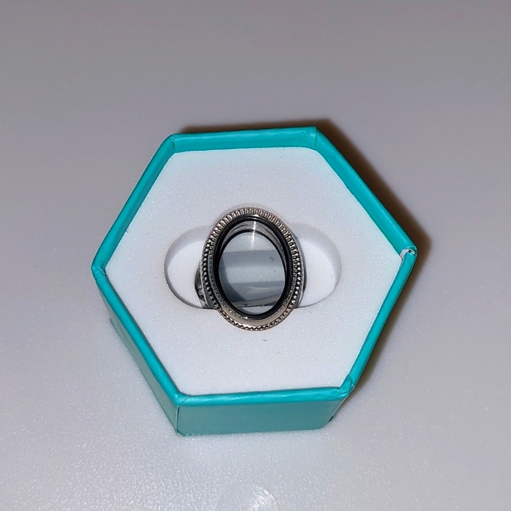 Origami Owl, silver locket ring, size 7